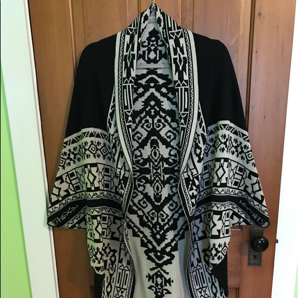 Women’s Cardigan Size Medium
